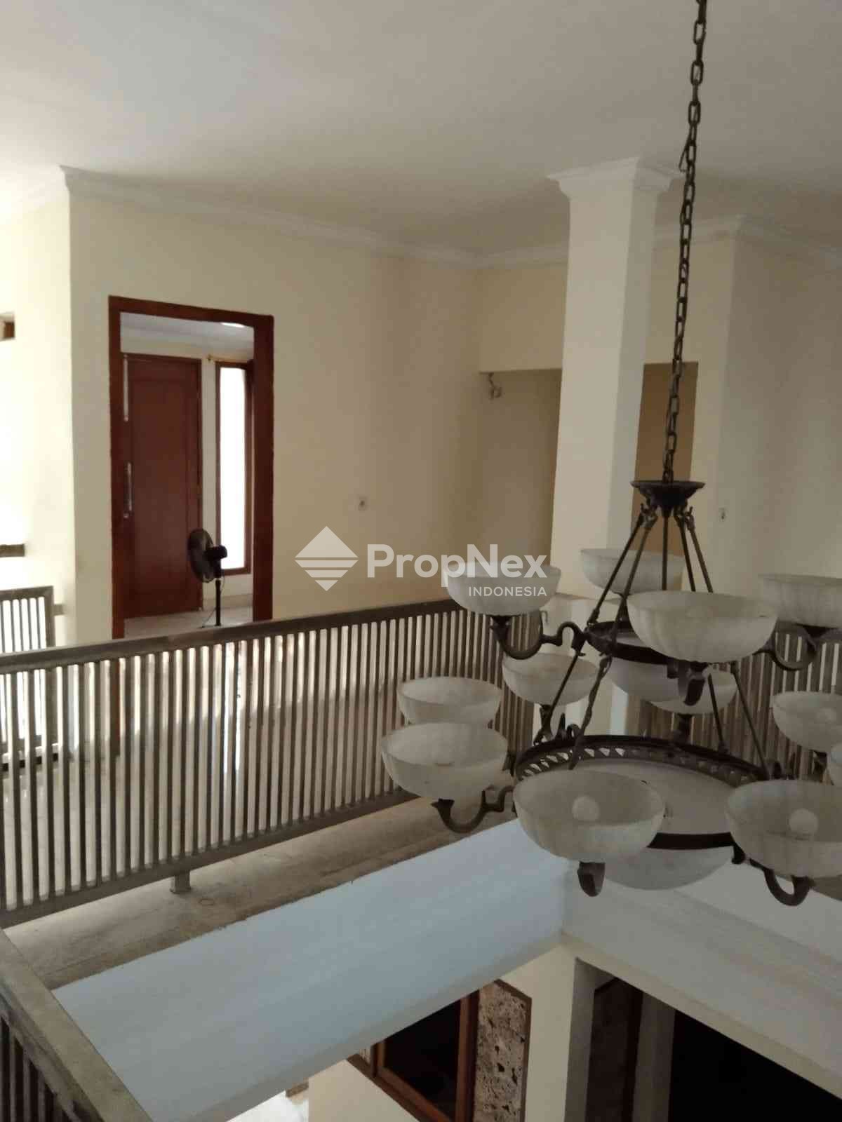 Rumah Villa Bukit Indah Pakuwon (MSY) — foto 7